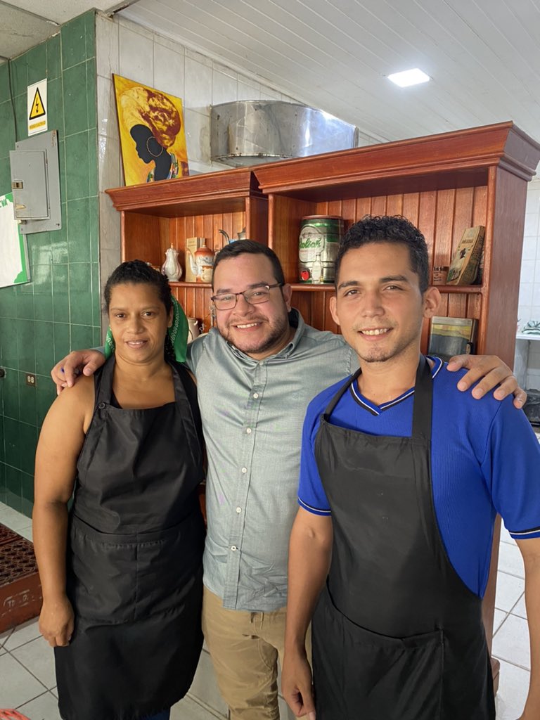 DrJFFranceschi's tweet photo. Si vienes a Guayana no dejes de visitar Café Arte Guayana, una verdadera experiencia Vintage, en donde podrás revivir la creación de la región Guayana y su desarrollo industrial, artístico y cultura. #FelizJueves https://t.co/3TqlCDsGOZ