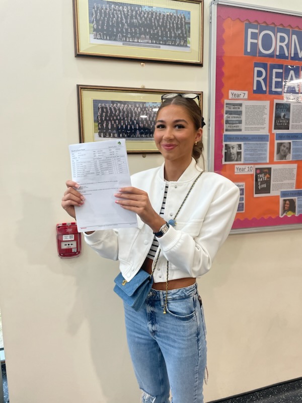 "Exams are important and open doors, but I know pupils will succeed regardless of the results they receive because of their diligence, resilience and integrity." - Faye Clarke, Assistant headteacher

Well done to all students collecting their #GCSEResults

ow.ly/czGP50PCRhf