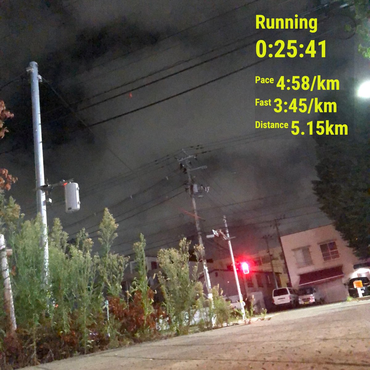 0samu_s's tweet photo. 2023/8/24 (木) 22:06の写真投稿
夜ラン
お風呂が沸くまでの30分間
いつもより早めのスピード練習
いつもスピードに乗らない入り1kmが5分11秒でイメージより速い🤩
5kmで5分切り狙える😏
夜はだいぶ過ごしやすくなってるから
その効果か、良く出来ました🙌
#running
#ランニング
#GlideRide2 https://t.co/cnRz0A9nt2