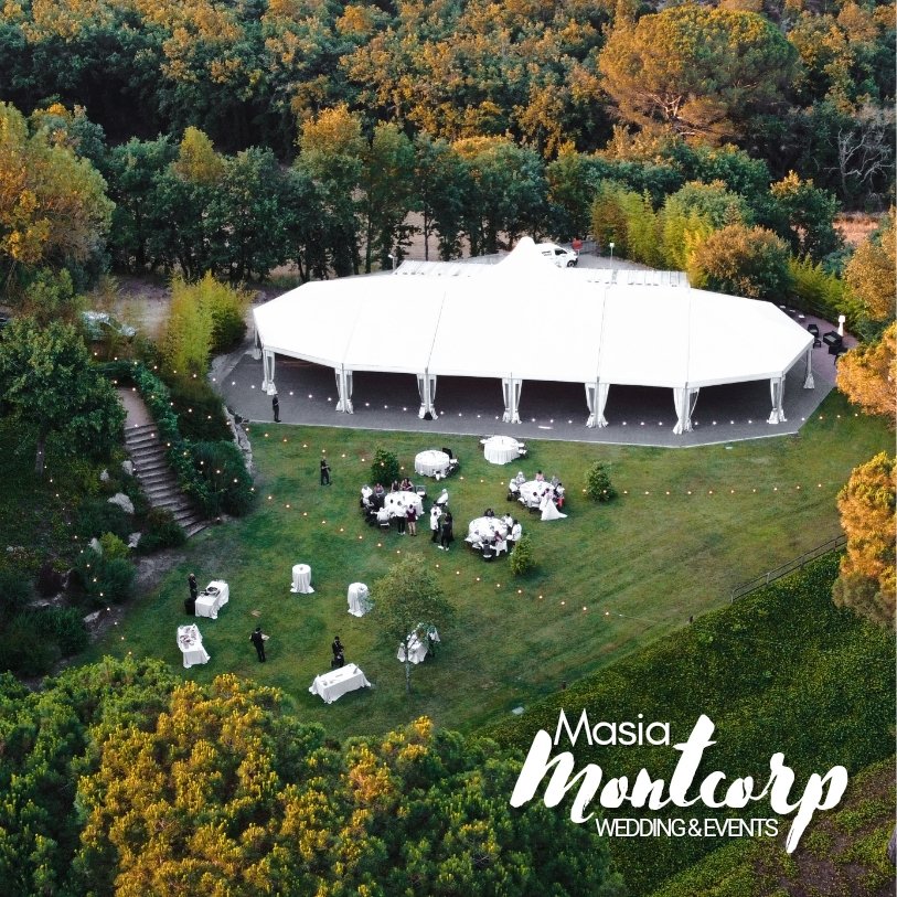 MasiaMontcorp's tweet photo. L' insignia de Montcorp
#masiamontcorp #espacioparaeventos #portrait #riudarenes #masiaconencanto #carpa #eventos #gironamania #wending #wendingplaners #bodas2023 #girona #catalunya #photo #fotografia #boda #love #novia #weddingday #novios #amor #weddingphotography https://t.co/UZJPVsoR26