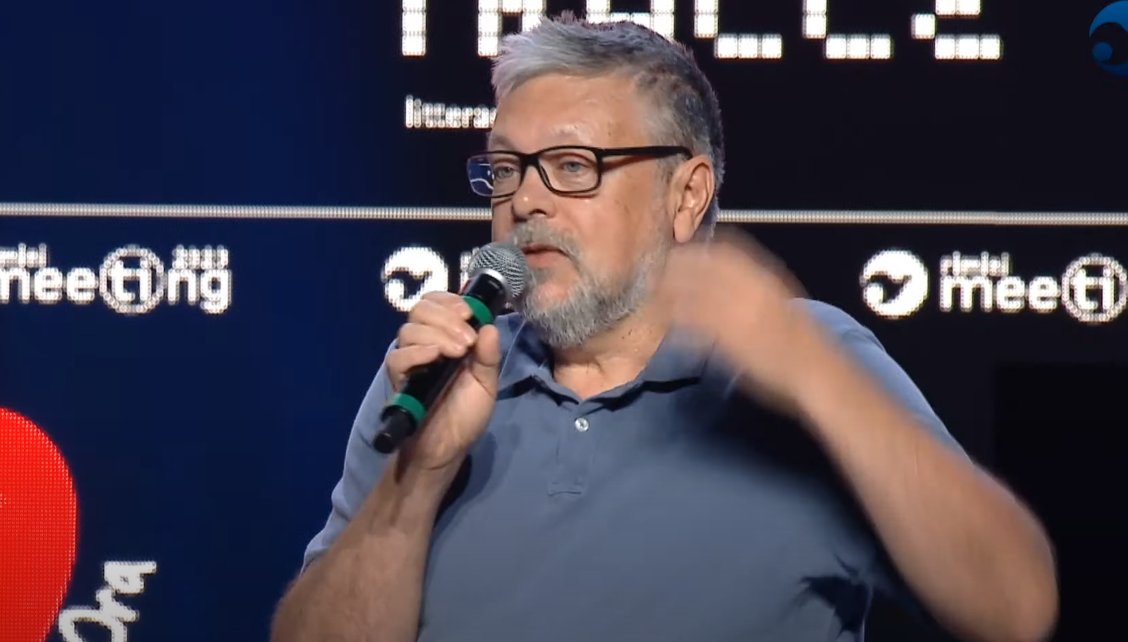 MeetingRimini's tweet photo. Il regime di Putin ha reso la mia lingua una lingua di assassini, non sono disposto a cedere la mia lingua a Putin

Mikhail Shishkin al #Meeting23 #amiciziainesauribile 🫂♾ #MeetingRimini https://t.co/pmX2GaKu3R