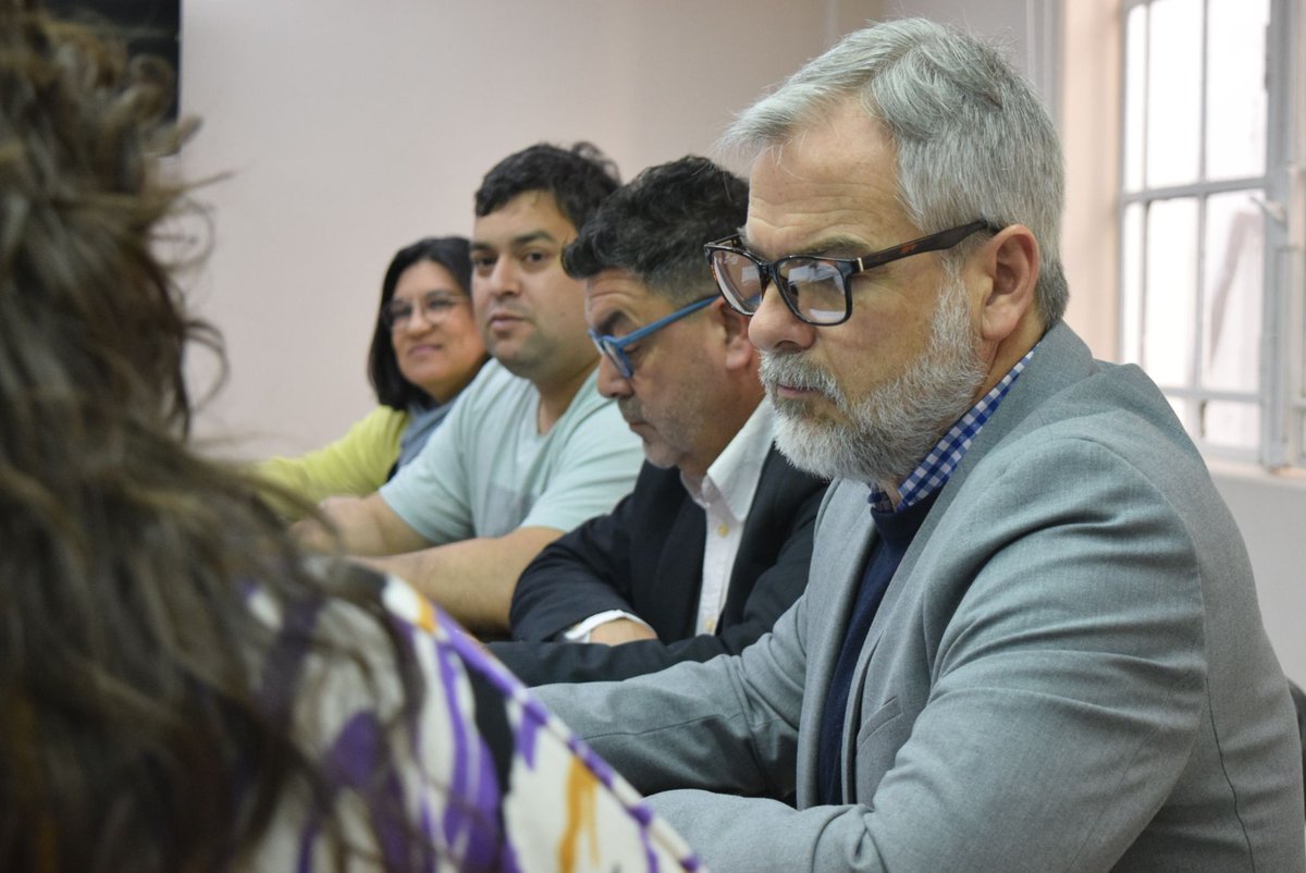 ConcejoMadryn's tweet photo. La concejala Leila Zanette y el edil Enzo Terrera encabezaron las comisiones de Acción Social y Gobierno, respectivamente. 

En la próxima semana se realizará una nueva sesión ordinaria. https://t.co/YaRkgSkgmF
