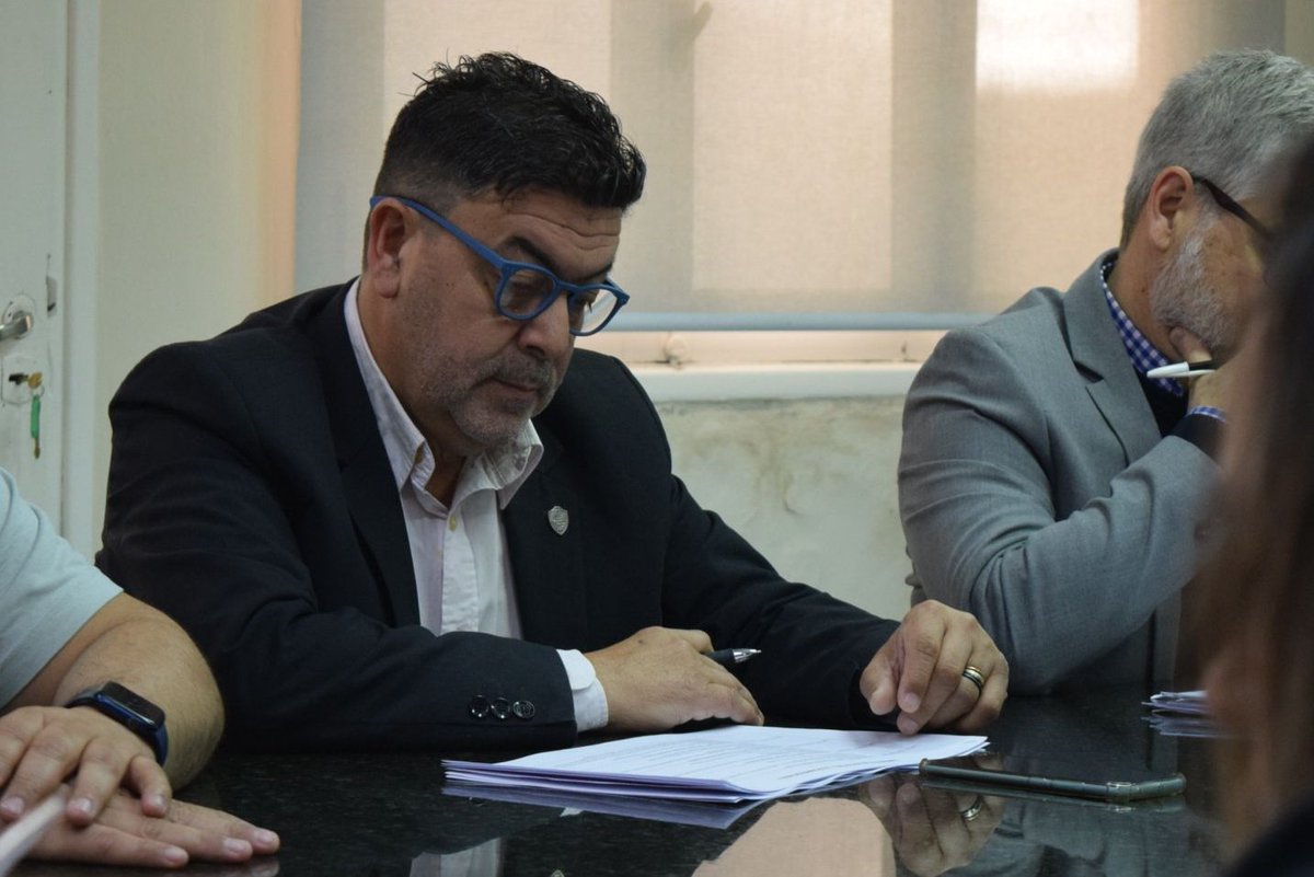 ConcejoMadryn's tweet photo. La concejala Leila Zanette y el edil Enzo Terrera encabezaron las comisiones de Acción Social y Gobierno, respectivamente. 

En la próxima semana se realizará una nueva sesión ordinaria. https://t.co/YaRkgSkgmF