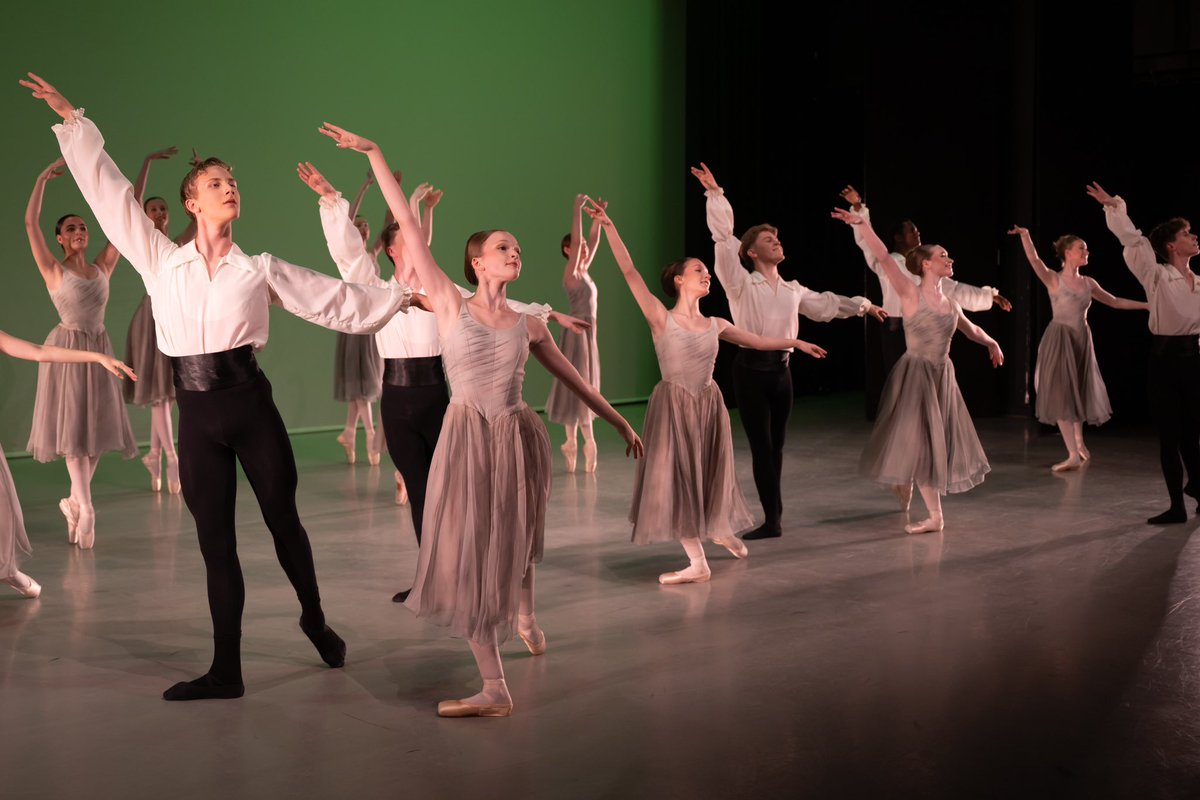 ElmhurstBalletSchool tweet media