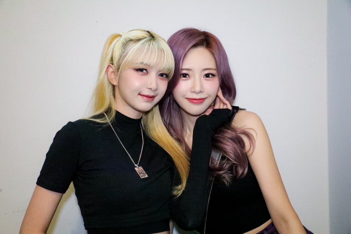 jiu pics 🐰 tweet media