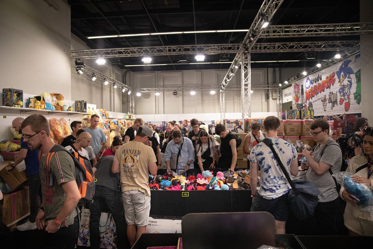 gamescom tweet media