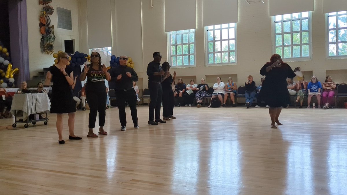 This morning at <a href="/RPEMS233/">Roland Park</a> has been filled with jokes, dances, rocks paper scissors wars, all in a circle to promote unity. It's going to be a great year! Go rams!

#RPEMSproud