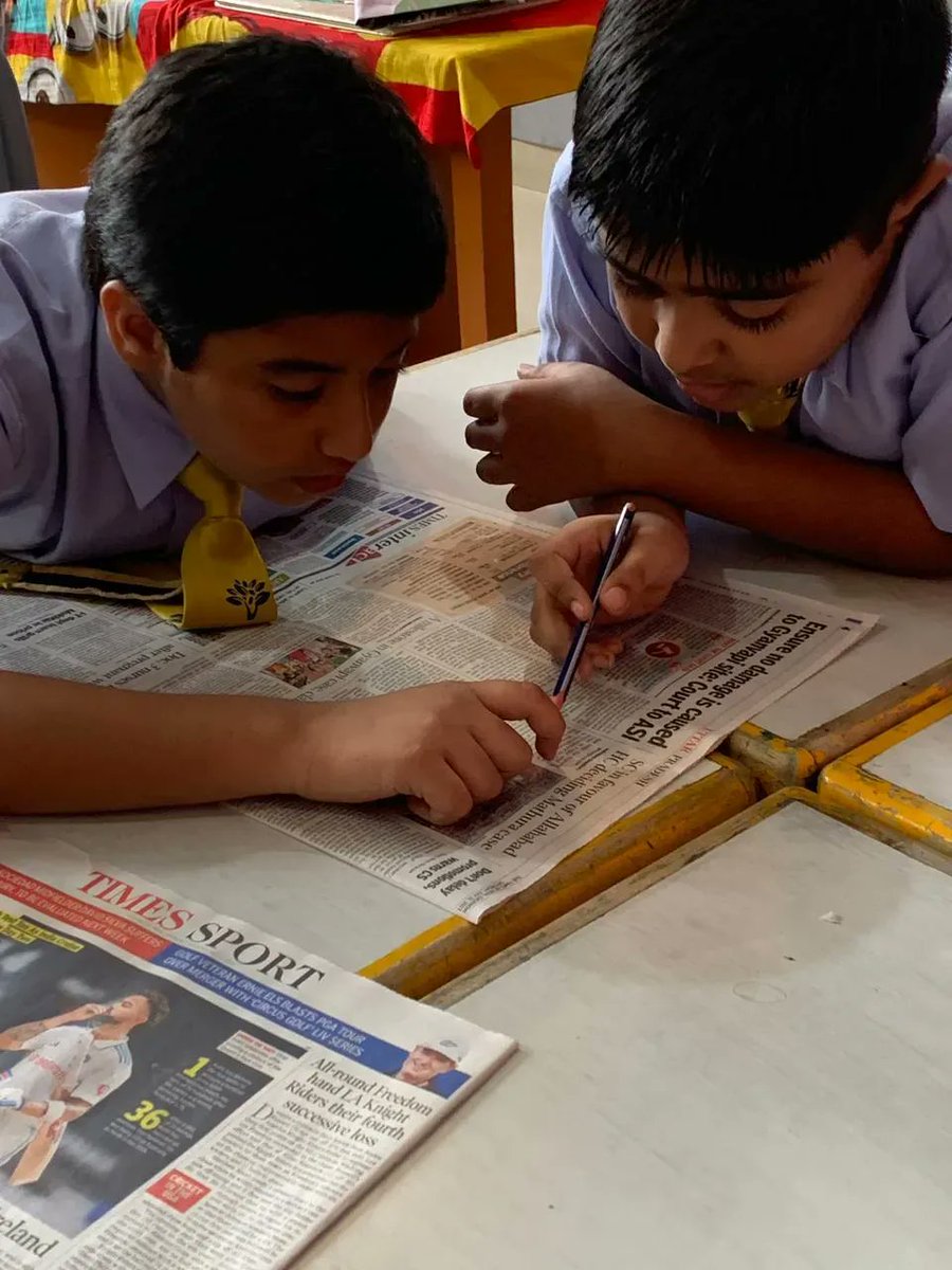 ModernSchoolLko's tweet image. Through a hands-on activity, Grade 4 students read a newspaper report, collaboratively analyzed its components such as heading, date, and title. 
#WeAreModernites #IBPYP #ReportWriting