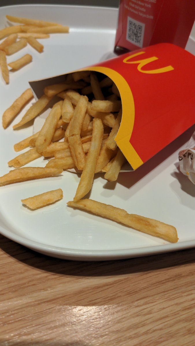 moreshaw's tweet photo. Rest easy @McDonaldsUK .....fries are equally as bad in @McDonaldsFrance 
I sent them back. The crew member chucked them back in the fry station and gave them back to me a min later 😂
No way to treat the NW Floor Mgr of the year 1995. https://t.co/voJxzvYmkS