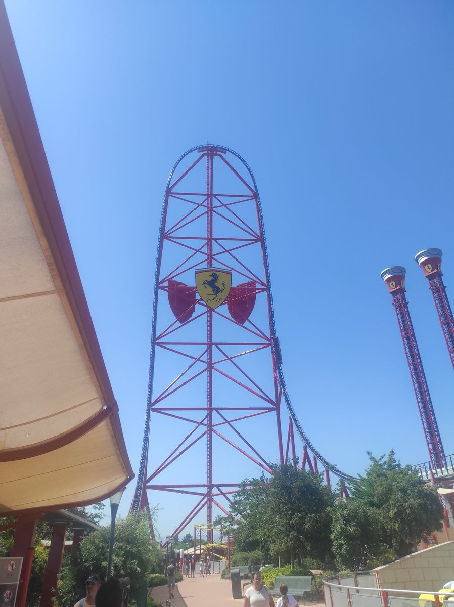 I don't post much on here these days. But this is just insane. The speed, the height, it's terrifying. #rollercoasters