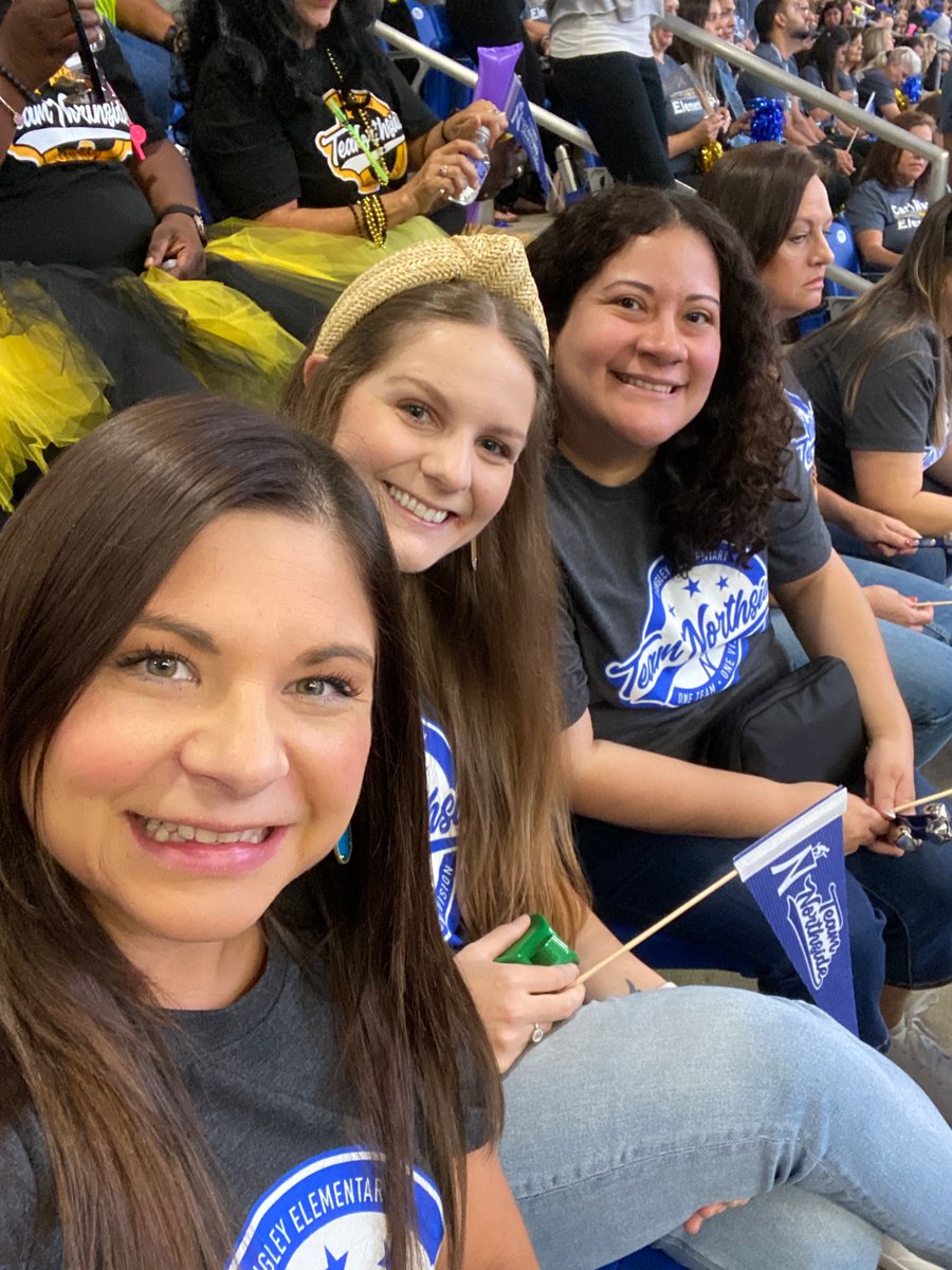 MrsLutz2015's tweet photo. #NISD #Convocation2023 @NISDLangleyES 
3rd grade rock! https://t.co/6us63AQ4Ga