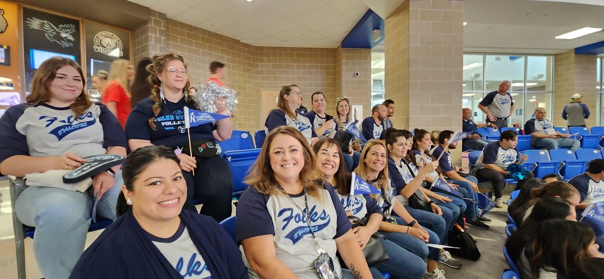 leejin_mendiola's tweet photo. @NISDMSScience @NISDFolks #TeamNorthside Our team is ready to start the 23-24 year! Go Stallions! https://t.co/4FxaQ0K14v