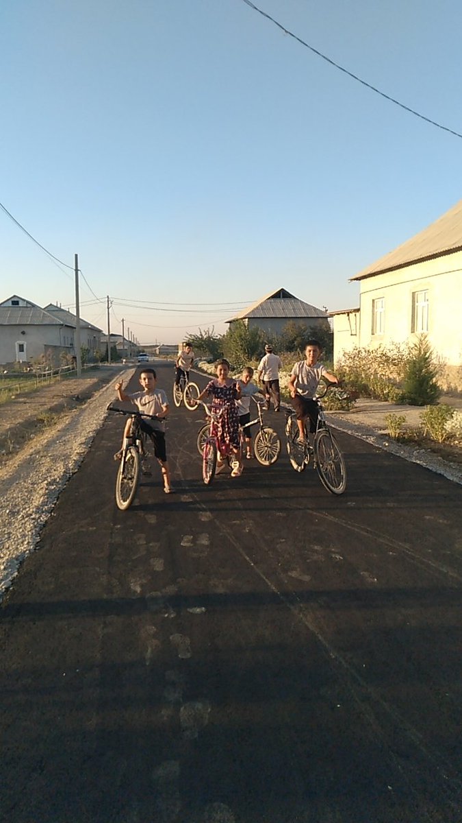 Опен буджет ҳалқ учун! Болалар асвалтчиларга зўр демоқчи. 👍