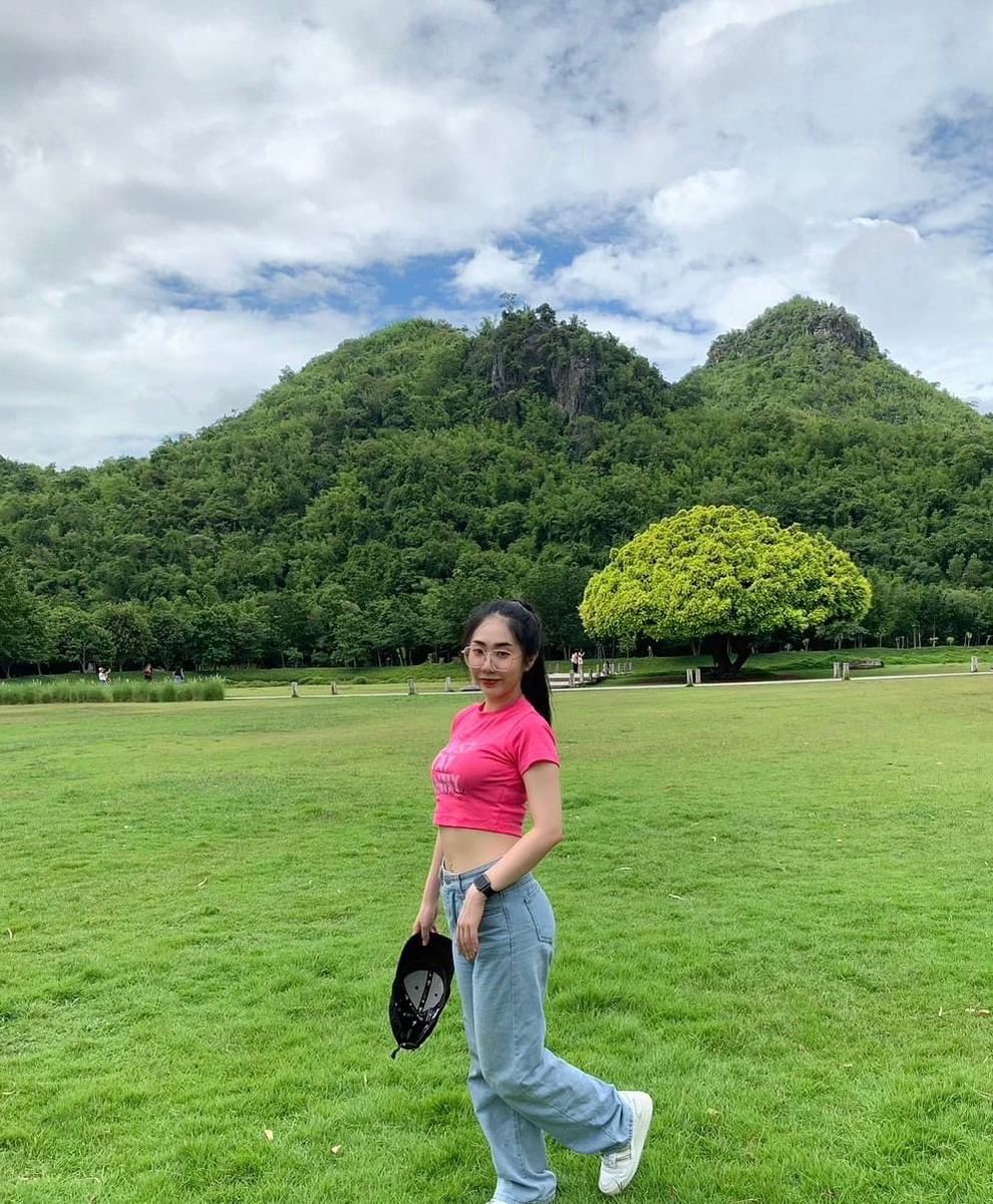 ktw2541's tweet photo. เราถ่ายรูปเมื่อไหร่หน้าเราจะตึงมาก ตึงงามแต้ๆ 😀 #สาวเหนือ #แพร่ #เทคนิคแพร่ https://t.co/22X59K9x15