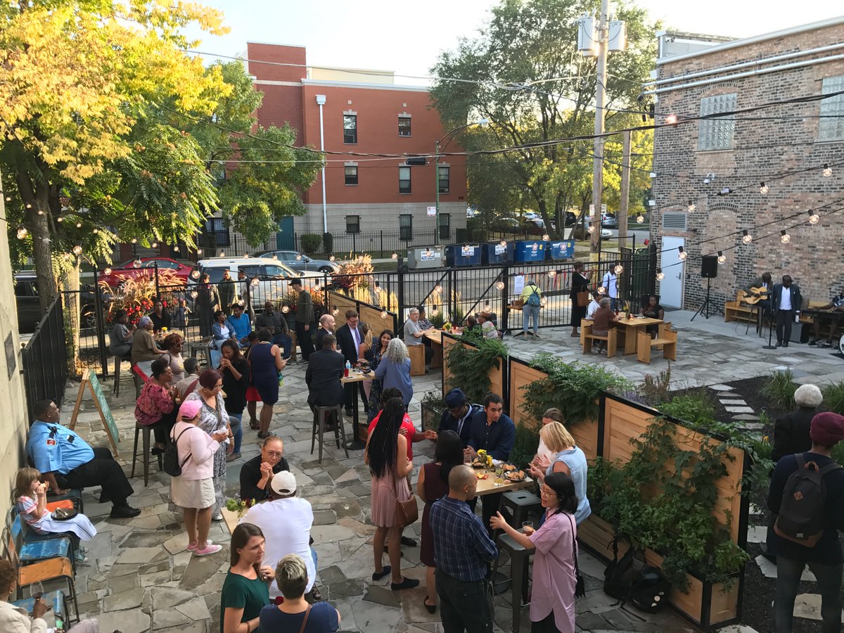 Thriving public spaces are the backbone of healthy communities. At our fall training, our team will share placemaking principles, tools and examples to bring the public realm to life in your city, town, or neighborhood. One week left to register—Aug. 31! pps.org/events/placema…