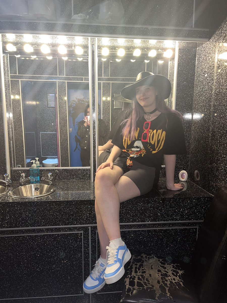 FallOutAtSix_'s tweet image. As always, love u @DONBROCO x