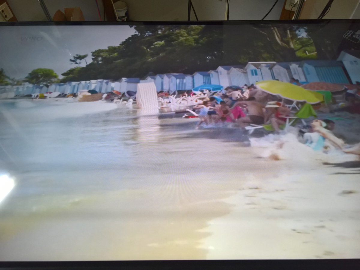 sonelvof's tweet photo. Deze televisie had een probleem met de sturing van het beeldscherm. https://t.co/z5hAtR1ZZU