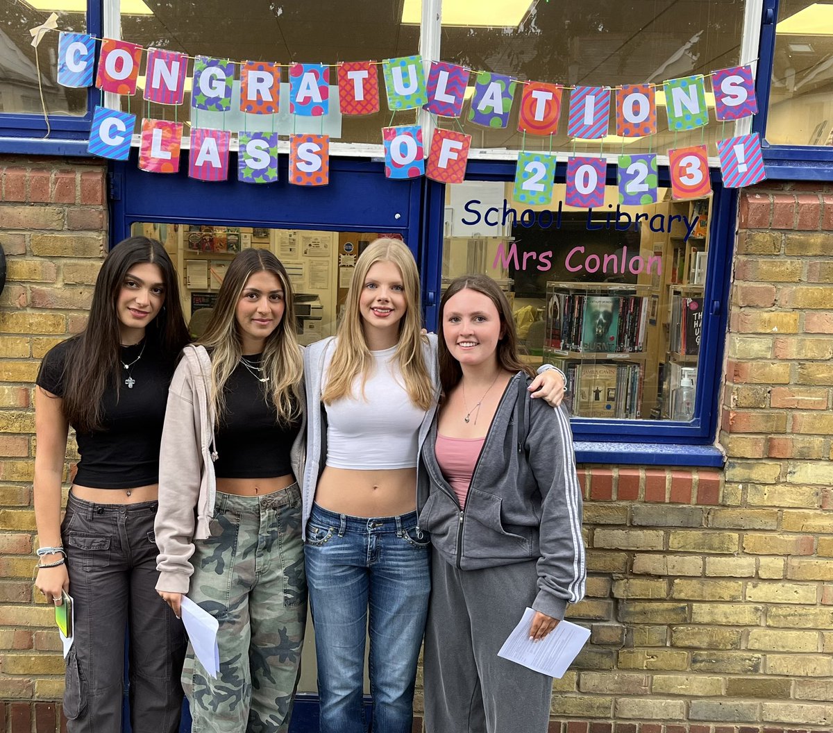 to Palmers Green High School Independent Girls' School