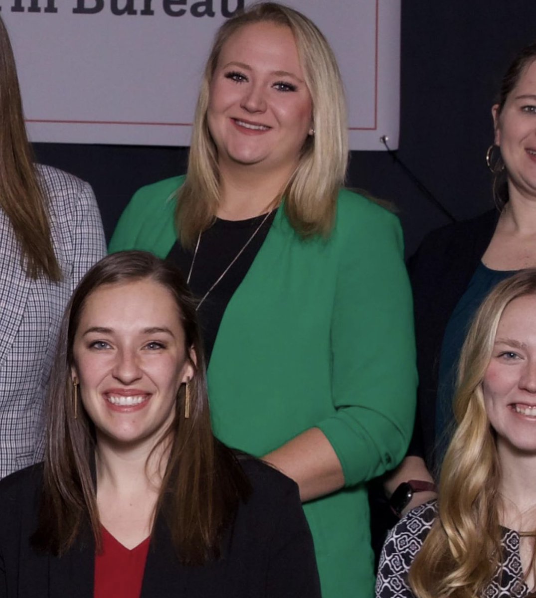 A little self progress post - stumbled across this second photo from last November. It’s really incredible where I’ve come over the last 8 months. 35 lbs and such a healthier person inside and out!