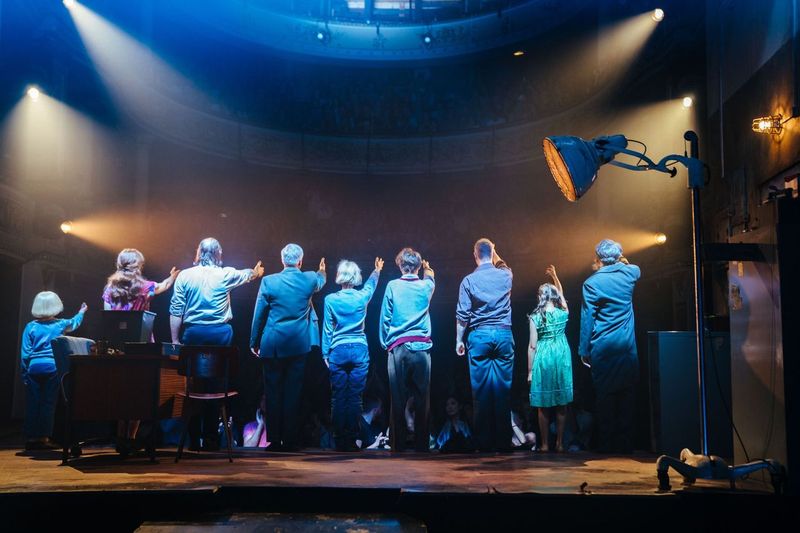 Happy trails to the company of The Pillowman!
 
Take a last look at Lily Allen, Steve Pemberton and the cast backstage: whatsonstage.com/news/the-pillo…