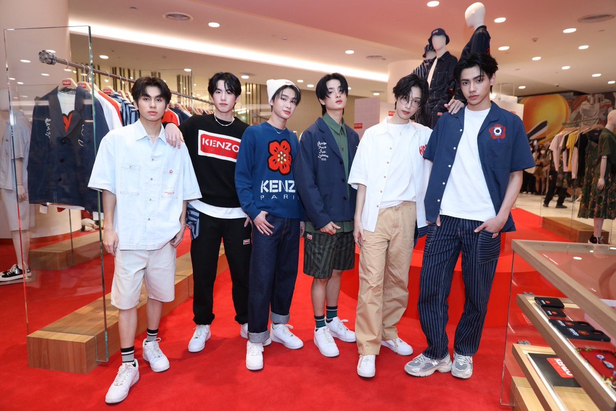 Emp_Emq's tweet photo. รวมลุคสุดเท่ของหนุ่มหล่อทั้ง 6 คน จาก 789survival 

#KENZOTHx789
#KENZO 
#KENZOTH https://t.co/F2VbHf6FJN