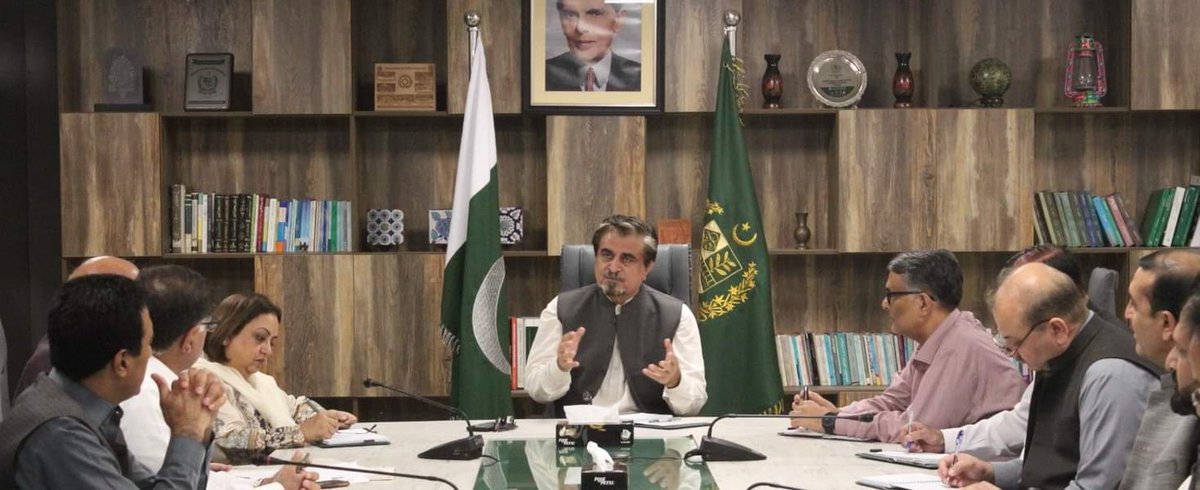 hunerkada's tweet photo. COURTESY EXPRESS TRBUNE
Interim Federal Minister for National Heritage and Culture, Jamal Shah, has said that the national-level literary conference on linguistics and folk literature, aiming to promote literature and folk literary heritage, will be organized soon. https://t.co/ij6eqszKHV