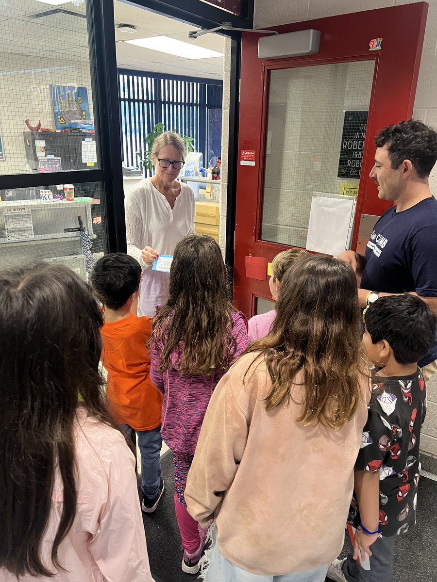 MrsRMothersole's tweet photo. Shout out to Ms. Perks for planning this amazing camp wide scavenger hunt. The whole camp participated in groups to solve clues to practice the literacy and math skills learned during camp. @HWDSBSummerCamp Queen Mary https://t.co/7Cp0g3ICM4