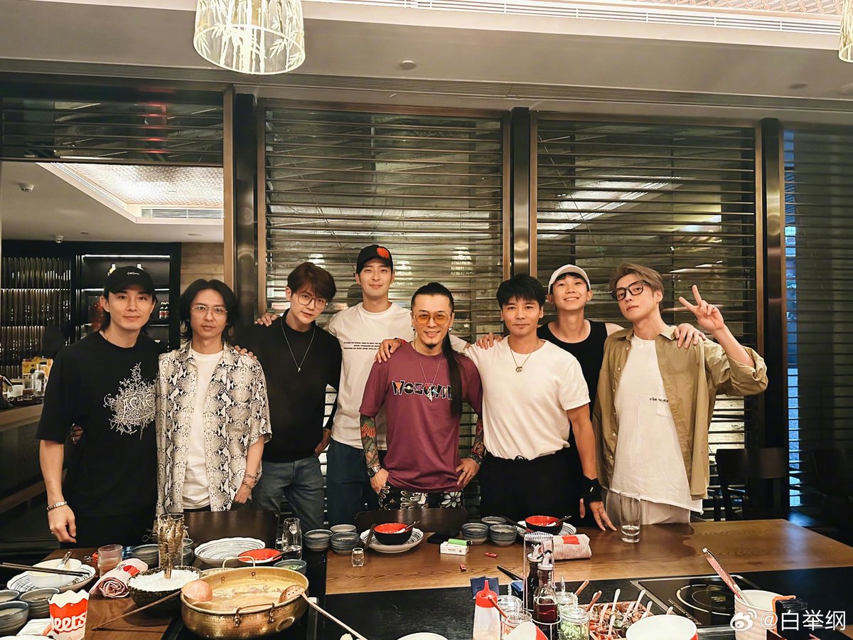 dramapotatoe's tweet image. #BaiJugang shares new snaps as he reunites with #CallMeByFire S1’s Zhang Jin, Chen Hui, Zhang Qi, Nathan Lee, Liu Duanduan, James Lee &amp;amp; Gao Hanyu