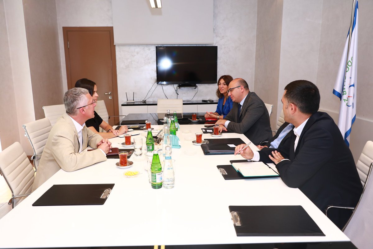 FergusAuldFCDO tweet media