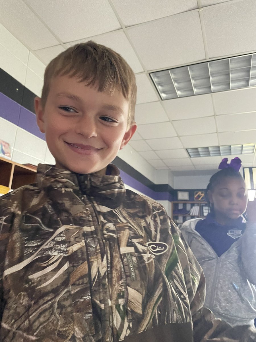 OlivierMallory's tweet photo. First week of school I ask students to tell me their favorite song. After at least 10 years of this our playlist is long. Finally the stars aligned and his song played as he was walking up to ask a question! We had to pause all learning for a short karaoke session! #ipsbproud 💜 https://t.co/nqWRMb43af