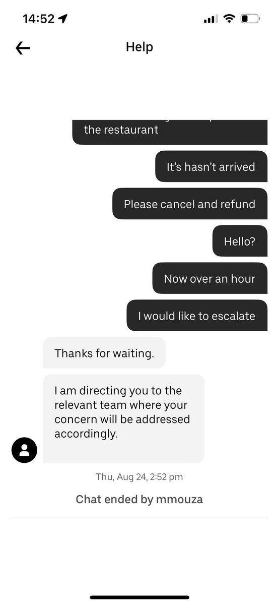 Jodiestammers's tweet photo. @UberEats has stolen money and not delivered the order! Applauding customer service. 

Refund my order! https://t.co/QZiCQK5BgQ