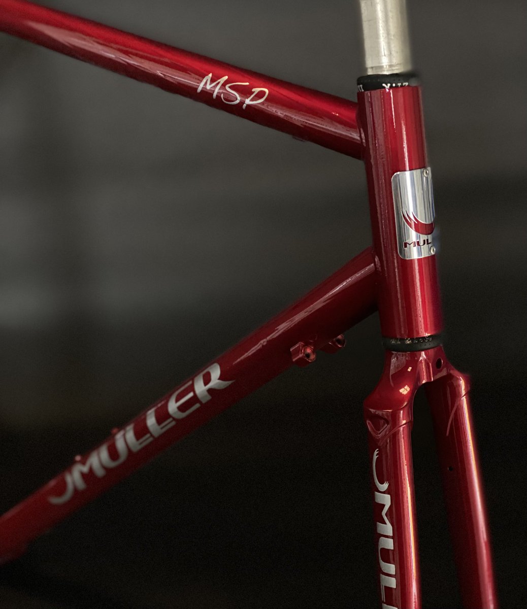 MULLERjapan's tweet photo. 情熱の赤❤️

#repaint 
#red 
#msp 
#spiralchromoly 
#chromolyfork 
#roadbikes 
#mullerjapan #mullerjapanbikes https://t.co/qwV62MjMUM