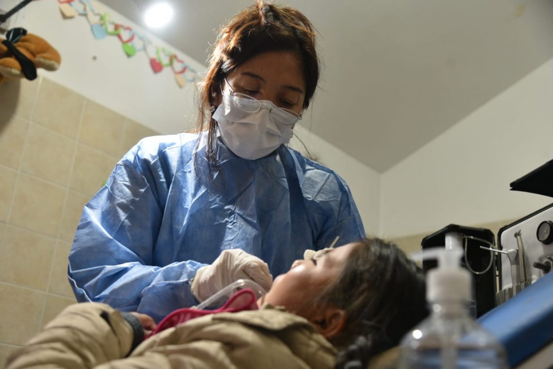 SaludJujuy's tweet photo. Salud Escolar: niñas y niños afiliados al ISJ no pagarán coseguro en odontología

El convenio entre Salud y profesionales del sector privado apunta a facilitar el acceso a las prácticas odontológicas.

+info
https://t.co/ZLngDFM44M https://t.co/QaVzMxVXuk