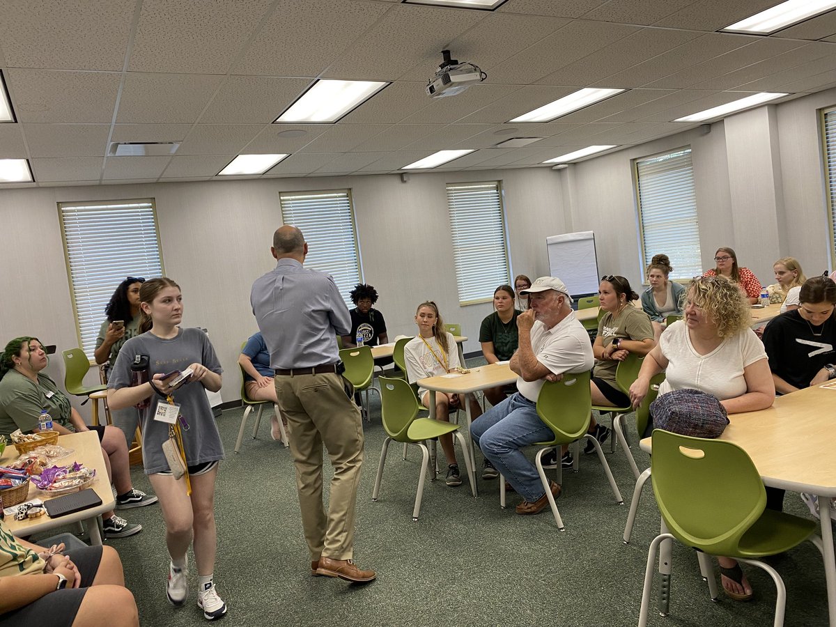atueducation's tweet photo. Teaching &amp; Educational Leadership welcomed freshmen to campus this week, sitting and visiting with them in Crabaugh Hall. Connecting with students is so important to our faculty in staff. Thank you to everyone who participated! We look forward to seeing more of you! #atueducation https://t.co/Xn2ROApugJ