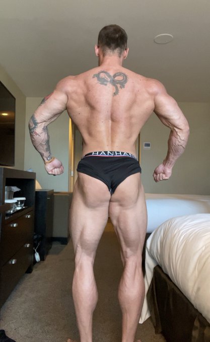 Be honest do you know the difference between an erector and an erection? https://t.co/qGFvaKZFKr