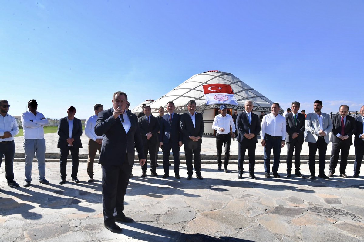 Malazgirt Zaferinin yıldönümü kutlamaları öncesinde düzenlenen etkinliklerin açılışını gerçekleştirdik. 

Malazgirt hazır..! 
Sayın Cumhurbaşkanını bekliyor.
