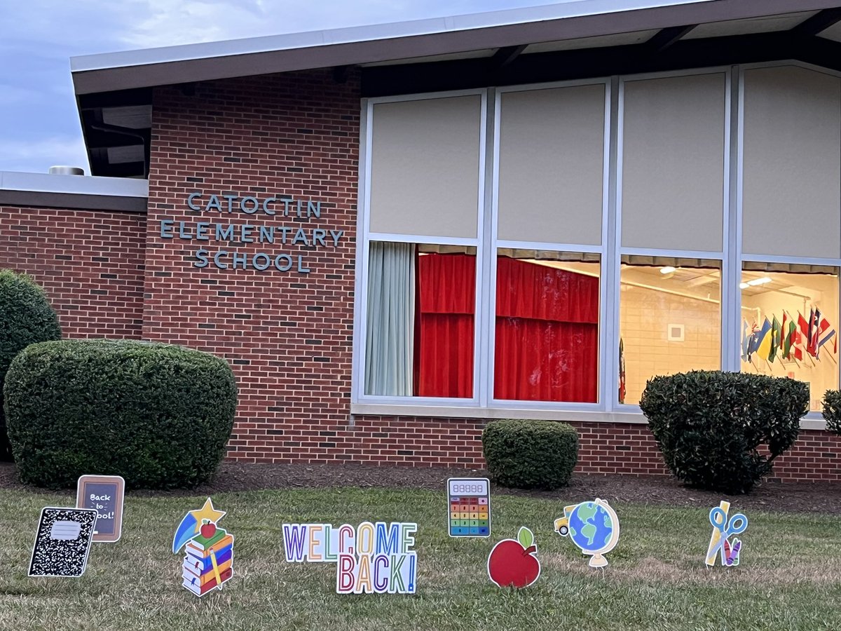 What an AWESOME way to start my day at <a href="/CatoctinES/">Catoctin Elementary</a>! The school and staff were rockin’ it on the first day! Have a great year <a href="/CatoctinES/">Catoctin Elementary</a> students!🎉🎉🎒📚✏️🚌<a href="/JanetPlatenberg/">Janet Platenberg</a>