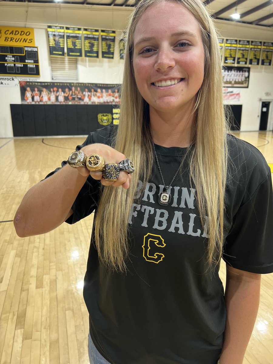 lee_kadey's tweet image. Got our fourth ring yesterday for softball, and basketball boys got their first!! So proud of both boys and girls!! 
#backtobacktobacktoback #hardware