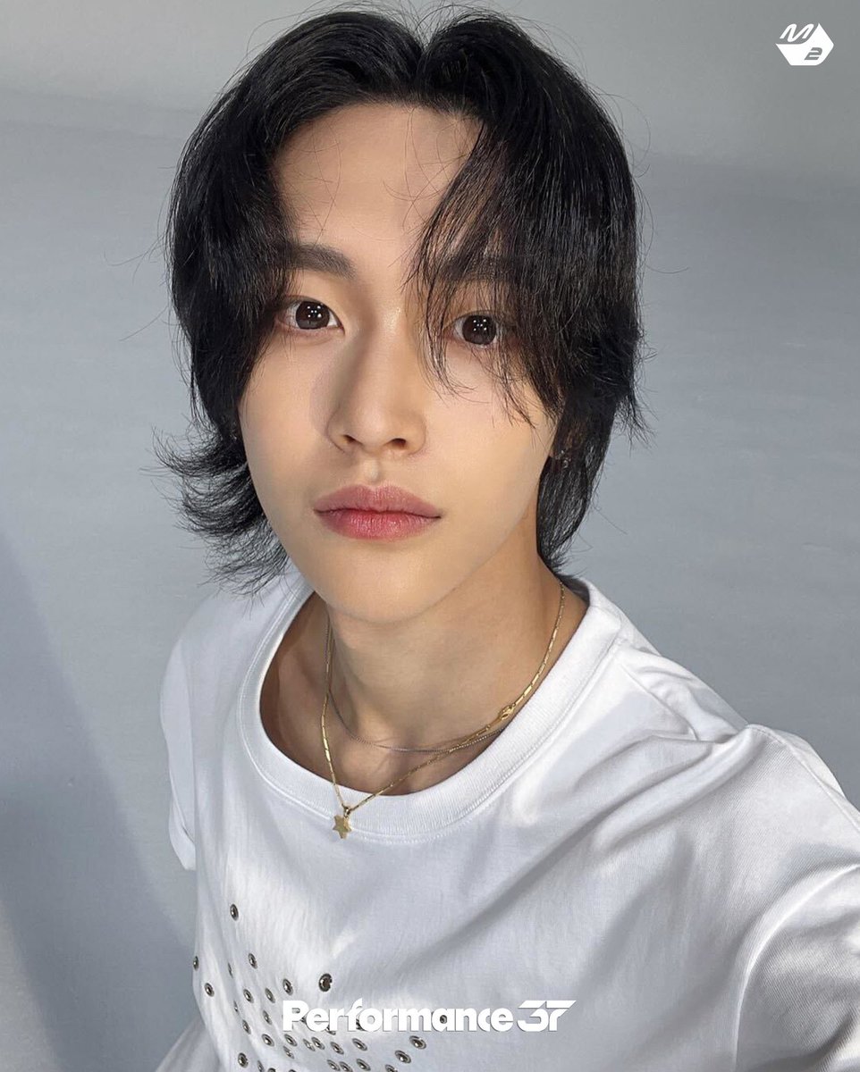 이즈 tweet media