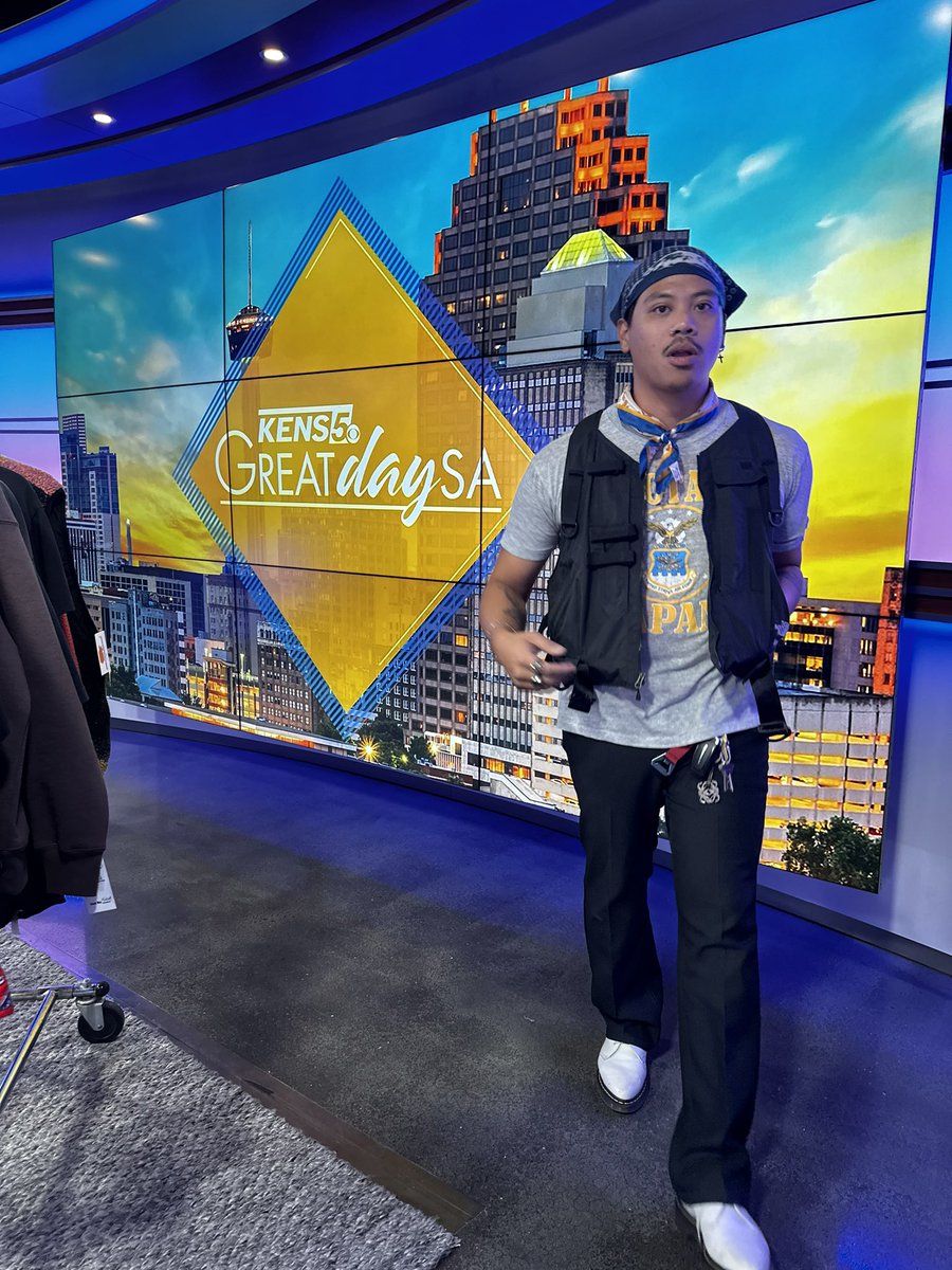 itsadge's tweet image. made it on the Texas News to talk about my store, fashion, and our efforts to support those in Maui ✨

had to put on for Hawaii 💕