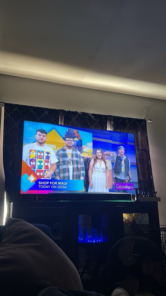 itsadge's tweet image. made it on the Texas News to talk about my store, fashion, and our efforts to support those in Maui ✨

had to put on for Hawaii 💕