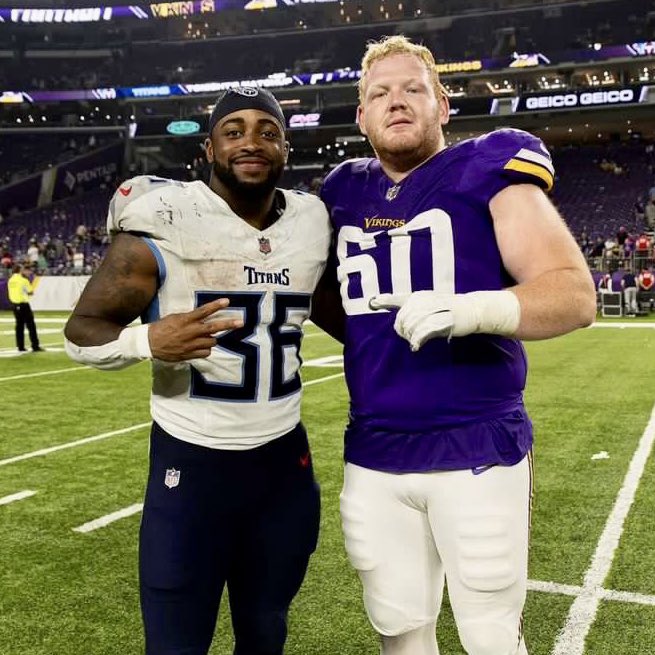 SHUBigRed's tweet photo. Titans vs Vikings OR Pios vs Pios 🏈
Over the weekend, two @SHU__Football alums @JuliusChestnut and @JoshuaSokol1 squared off in an NFL preseason matchup.
#WeAreSHU #PiosInThePros
#Skol #Titans https://t.co/ZcSUpEMATl