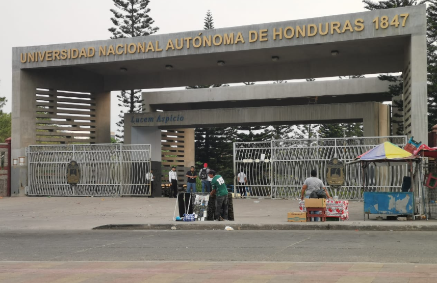 TeleMarcoviaHD's tweet photo. #TeleMarcoviaHD #Nacionales ✏️📒Luego de once días, los portones de la UNAH,han sido liberados y las actividades se desarrollan con normalidad.
https://t.co/FeZqwQkYTu
Estamos en play stores como TeleMarcovia
En muestras plataformas como @telemarcoviahd https://t.co/ApxabHYSNt