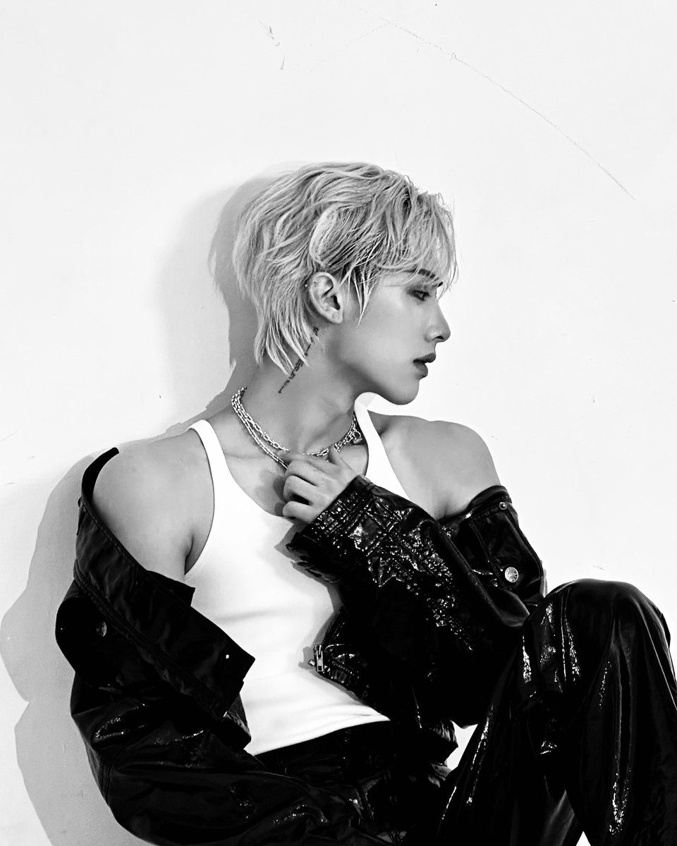 pshcoll's tweet image. how can i stay sane