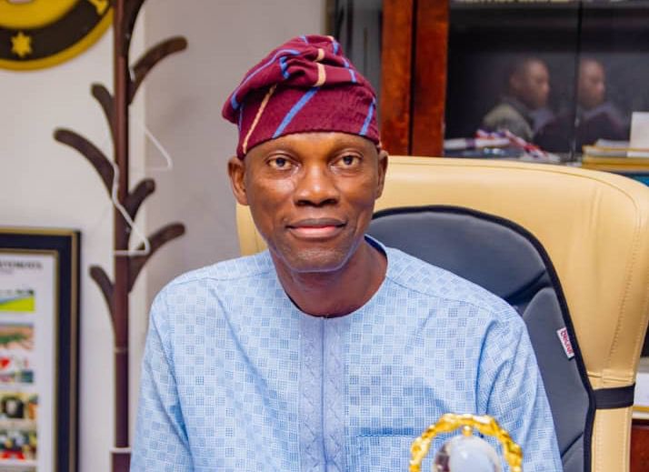 thecableng's tweet photo. [TRIBUTE BY TUNDE OPESEITAN] Tayo Ayinde: 59 hearty cheers to the buffalo | TheCable https://t.co/3EW59wFbF4 https://t.co/7S6MsqzVKh