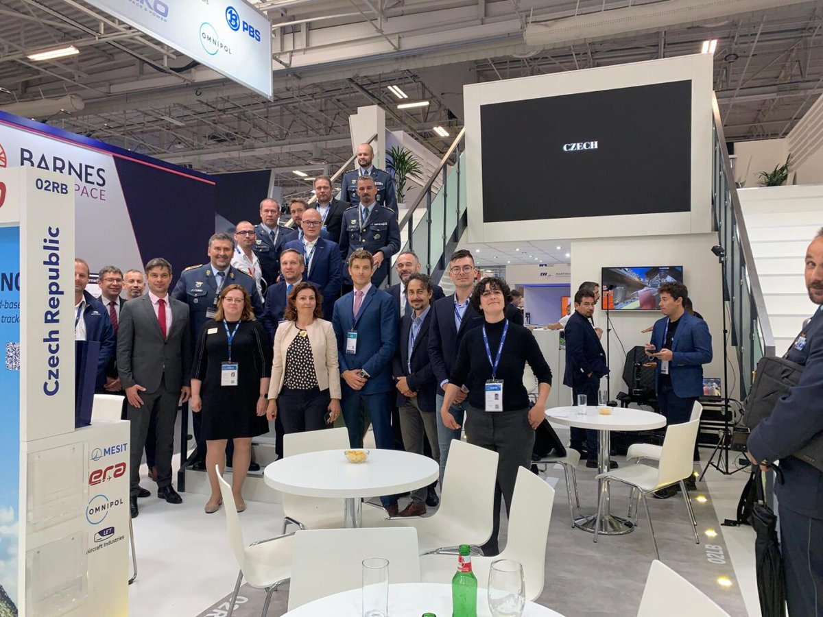 mgm_compro tweet media