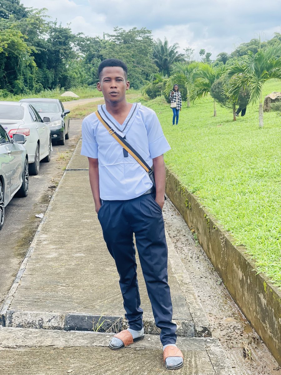 eniolaonline's tweet photo. Back to school and I’m repping 
#EXNAVYBOY
#NNSSABK https://t.co/e0W4udaOEs