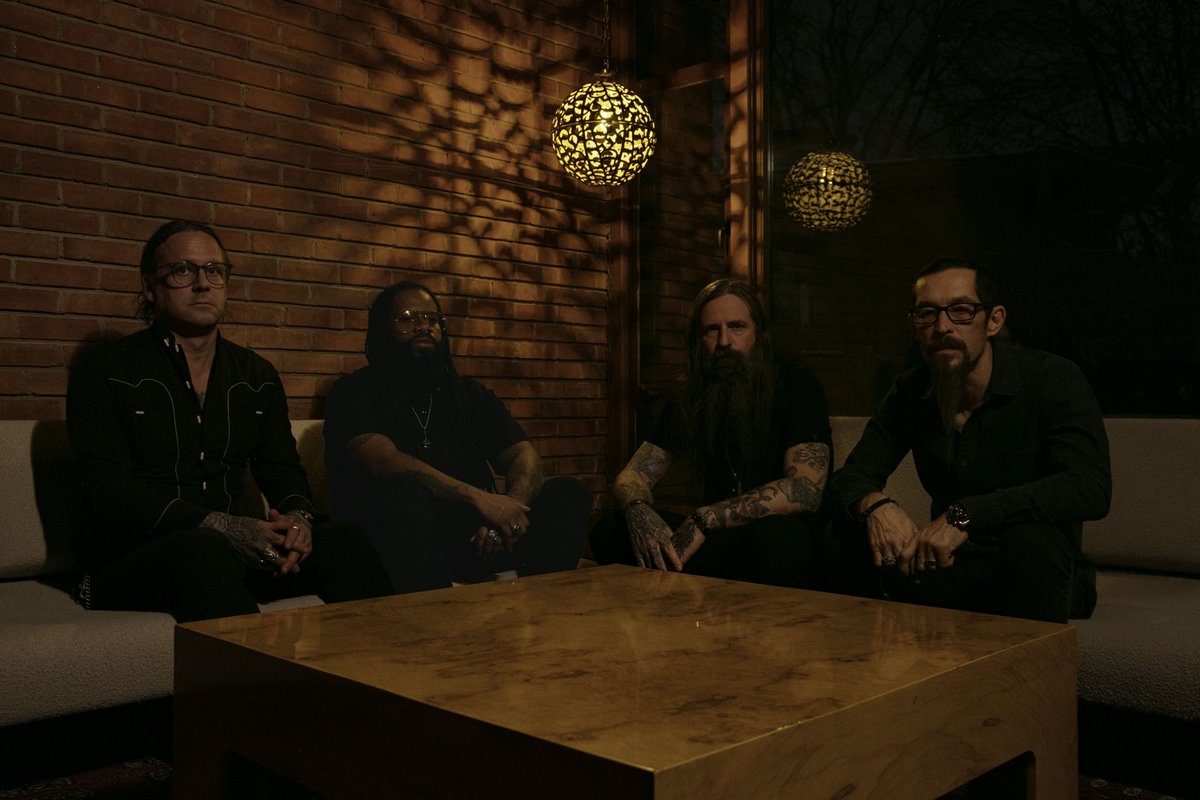 Interview | <a href="/AmpWorship/">D Bowes</a> spoke to <a href="/yakuzadojo/">yakuza</a>'s Bruce Lamont to discuss their return to power Sutra and how Chicago has influenced their sound. echoesanddust.com/2023/08/bruce-… <a href="/svartrecords/">Svart Records</a>