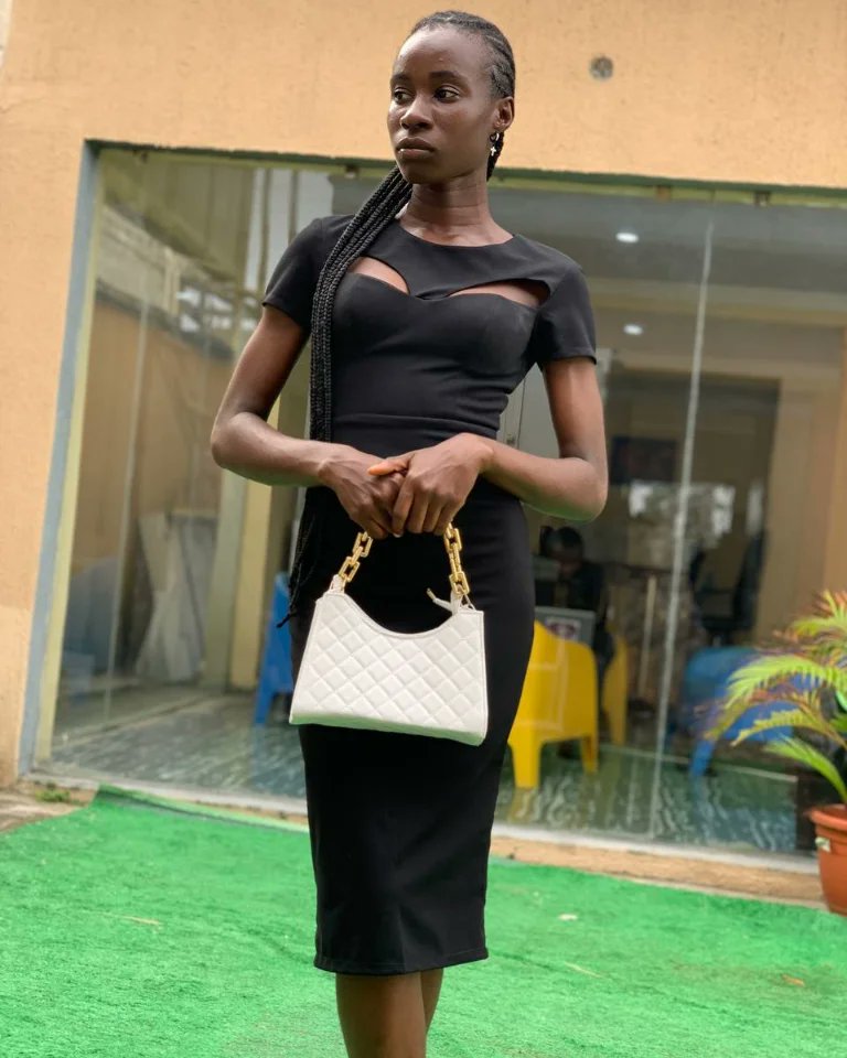 Introducing 'Noir Romance' a symphony of style and mystery.

🎨 Available Colors: Black, Red, blue, Green and Multiple color
👗 Fabric Type: Cerep fabric
💰 Price: 12,000 NGN

To place your order, simply drop us a DM on WhatsApp at +2348136117316.

#Chandrayaan3 #Prigojine