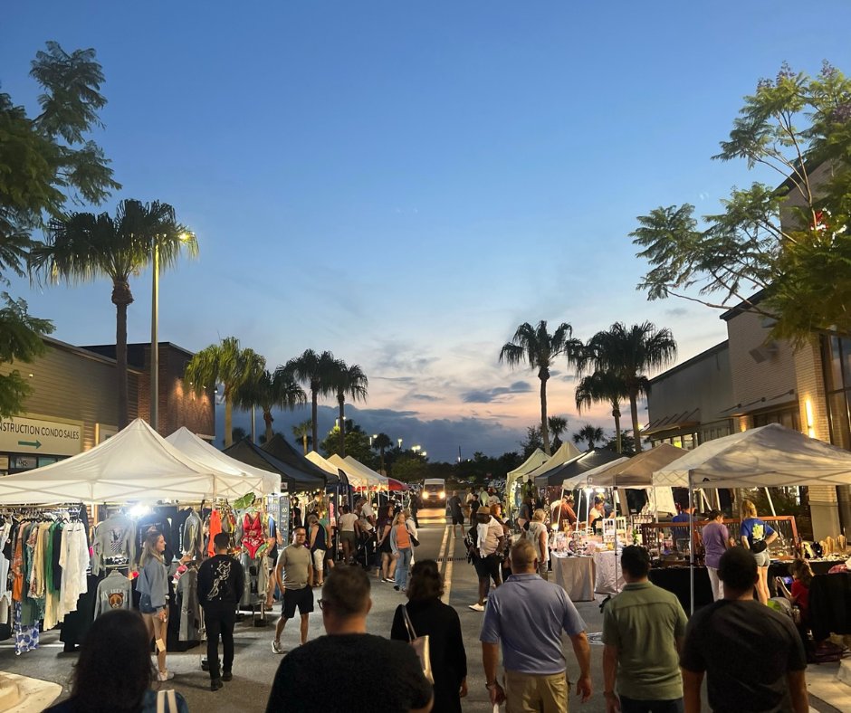 Experience Central Florida's top arts and crafts vendors at Promenade Plaza Thursdays, starting at 6pm. Explore creativity, shop local, and indulge in a vibrant atmosphere! 

#promenadeatsunsetwalk
#itallhappenshere #orlando #kissimmee #streetmarket #orlandoevents